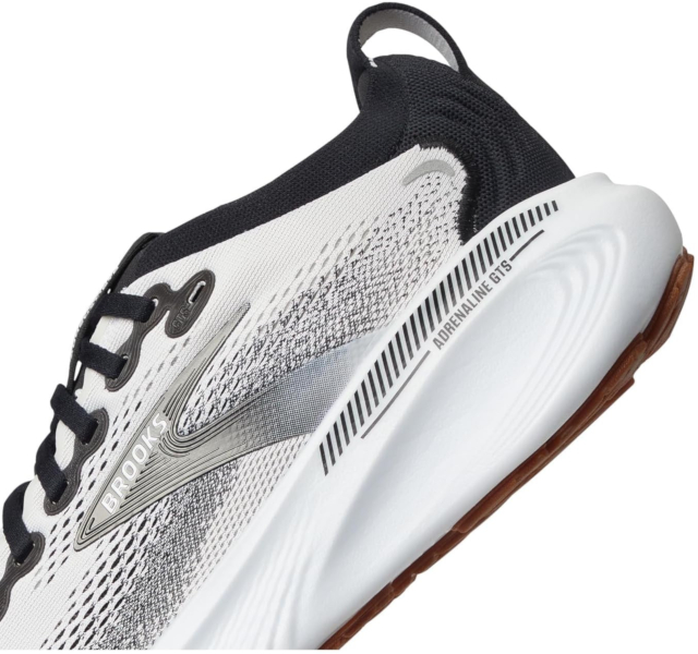 Brooks Adrenaline GTS 25 Review (2025) – Stability, Cushion & Daily Training Power