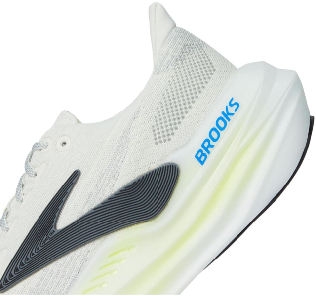 Brooks Glycerin Max Review (2025): Plush Cushioning Meets Everyday Versatility